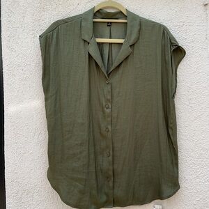 Banana Republic Olive Green Sleeveless Button-Up Blouse